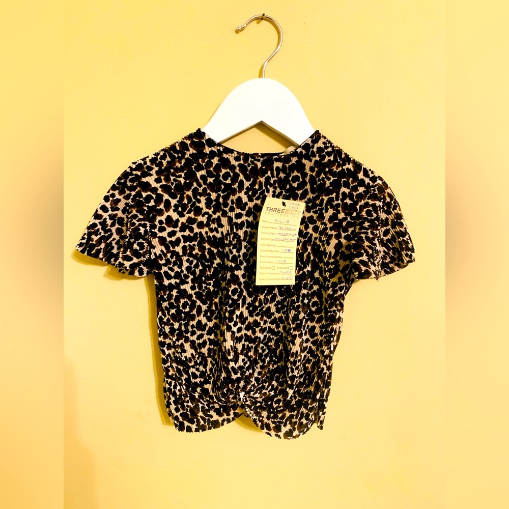 Three Sixty Baby Girls Brown Leopard Print Front Knot Short Sleeve Plisse Top